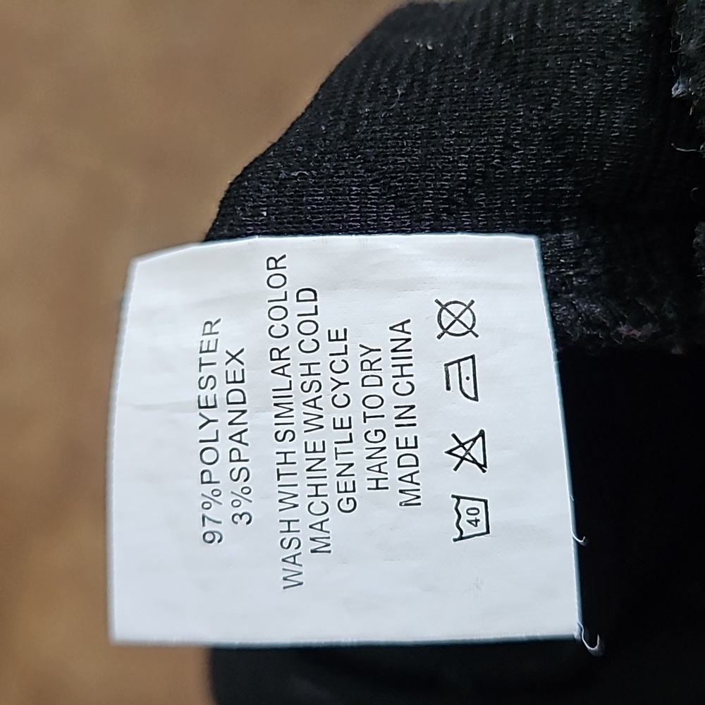 Zyia Pullover - Picture 4 of 4